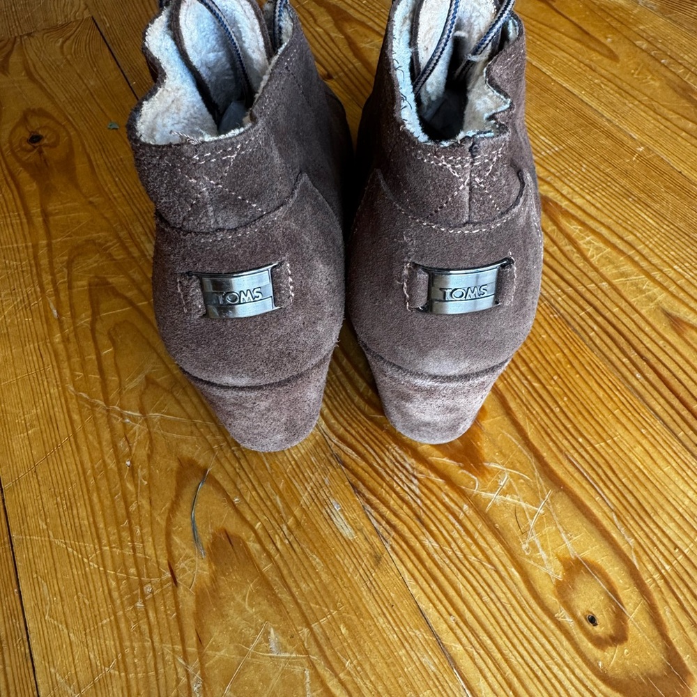 Tom’s Wedge Fleece Ankle Booties Size W9 - Picture 5 of 5